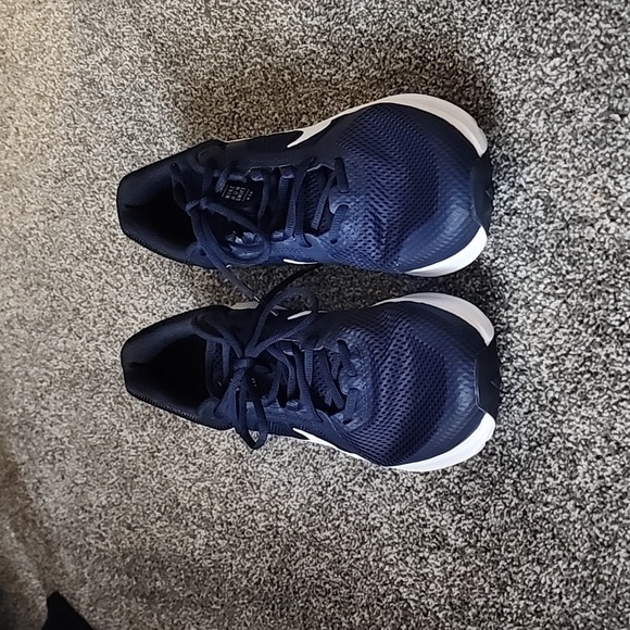 Men's Nike sneakers - Picture 2 of 7